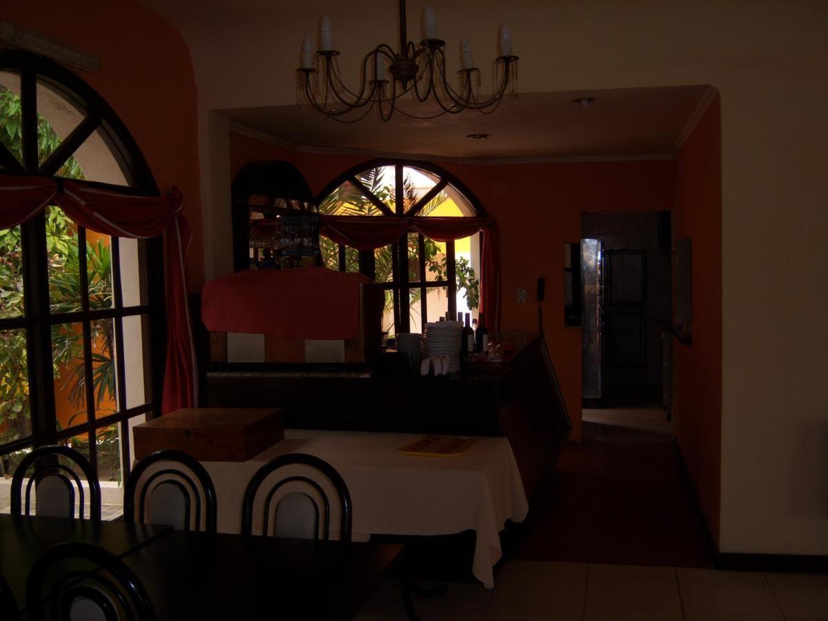 Hotel De La Cascada Termas de Río Hondo Exterior foto